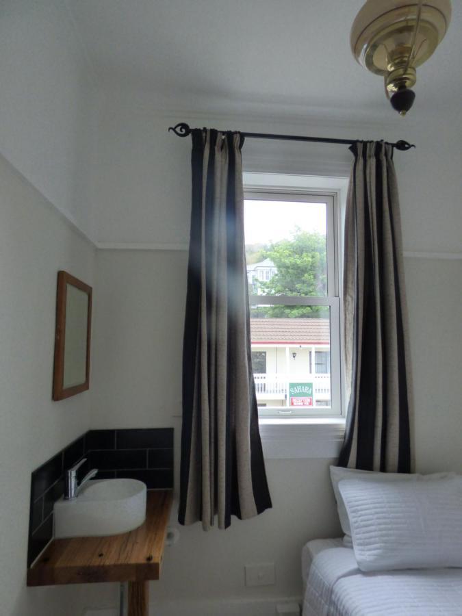 Sahara Guest House Dunedin Extérieur photo