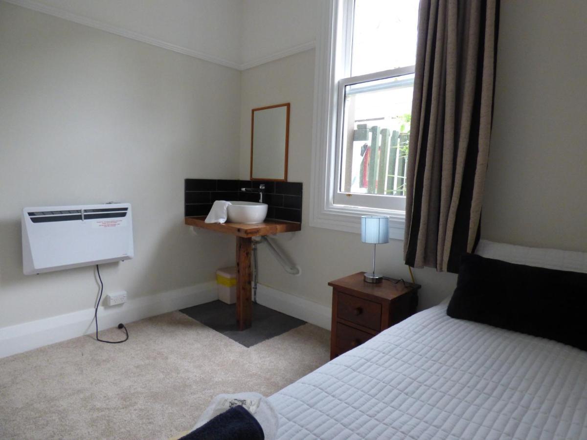 Sahara Guest House Dunedin Extérieur photo